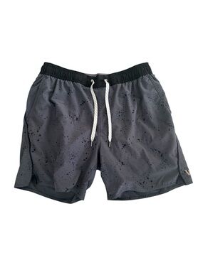 Vuori trail shorts size SMALL